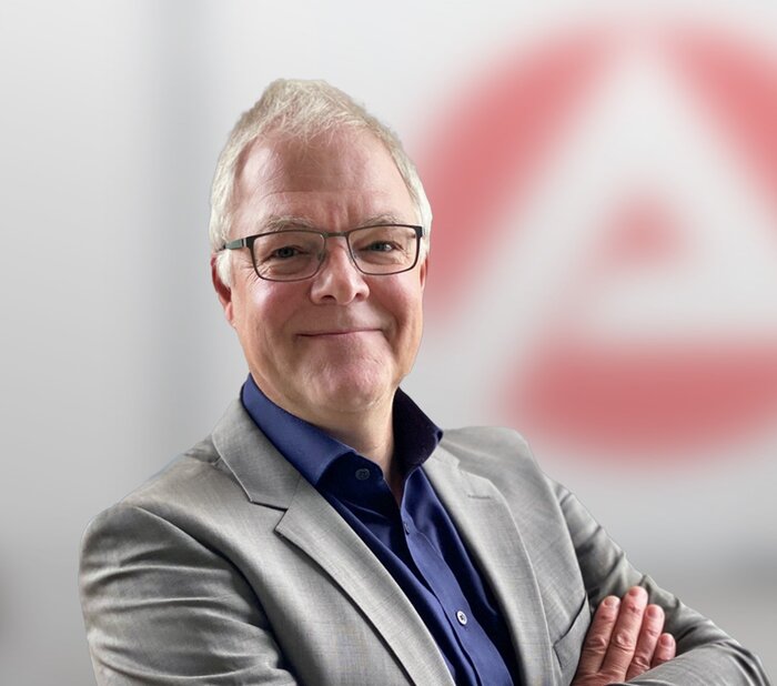 Portraitfoto Ralf Holtkötter –