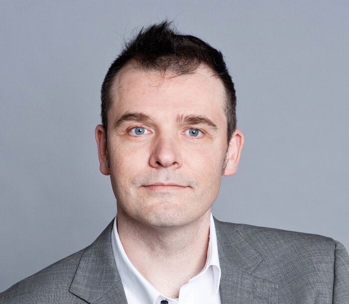 Portraitfoto von Dr. Dag Schölper –