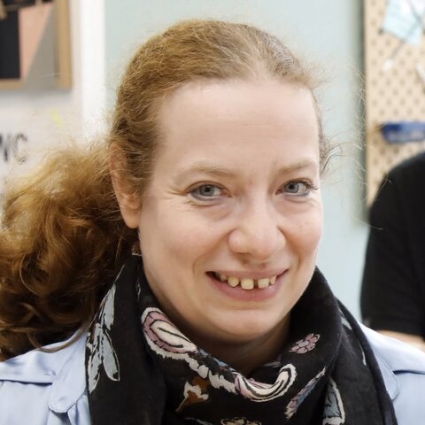 Porträtfoto von Jennifer Lorenz – 