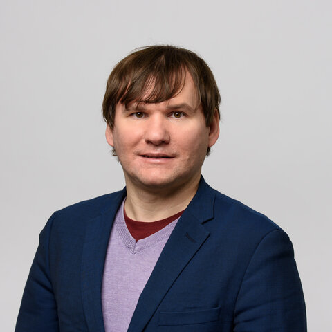 Portraitfoto von Toni Schellenberg – 