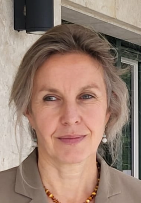 Porträtfoto von Bettina Weber – 